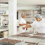 Se requiere empacadores de chocolate