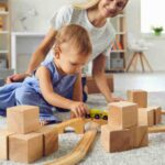 Se requiere niñera para cuidado de niños pequeños