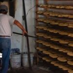 Busco chofer que pueda repartir pan temprano en rutas fijas