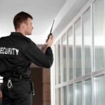 Busco guardia de seguridad para vigilar un pequeño almacén