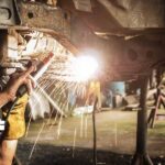 Se busca soldadores y ayudantes para reparaciones de maquinaria